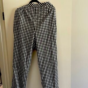 Monroe and Main lined Houndstooth pants. Womens size 20 (Inseam 27)